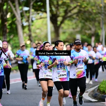 Runner Photo 8411199