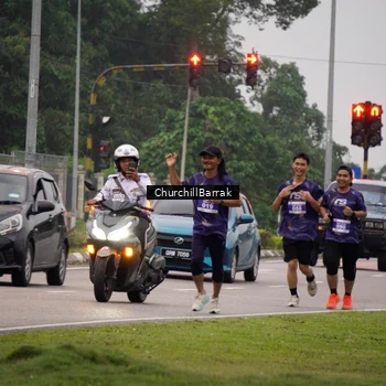 Runner Photo 8411201