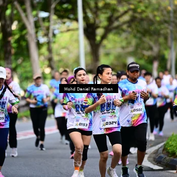 Runner Photo 8411203