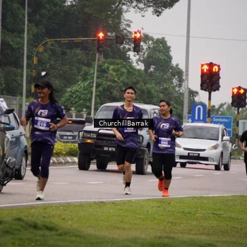 Runner Photo 8411210