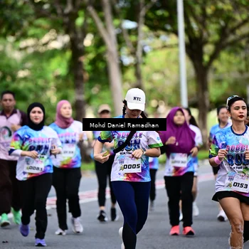 Runner Photo 8411212