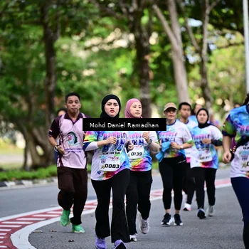 Runner Photo 8411213