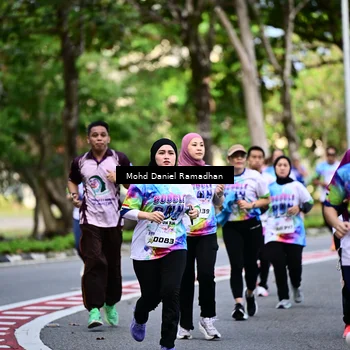 Runner Photo 8411215