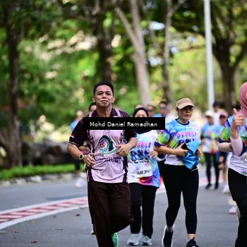 Runner Photo 8411234