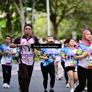Runner Photo 8411236