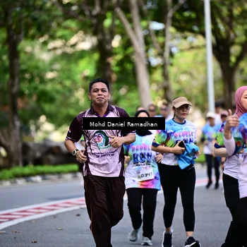 Runner Photo 8411237