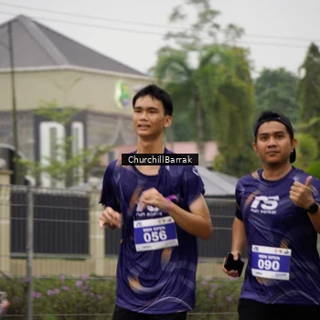 Runner Photo 8411239