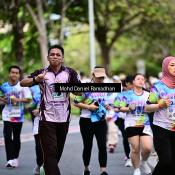 Runner Photo 8411243