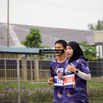 Runner Photo 8411245