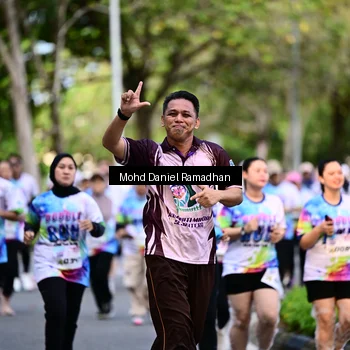 Runner Photo 8411250