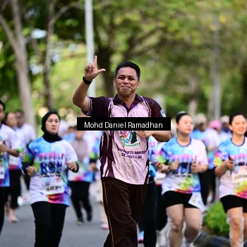 Runner Photo 8411251