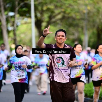 Runner Photo 8411255