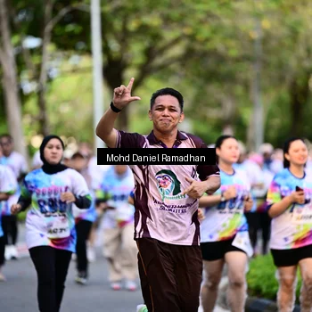 Runner Photo 8411256