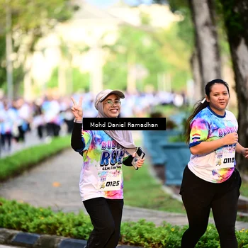 Runner Photo 8411298