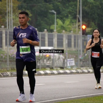 Runner Photo 8411304