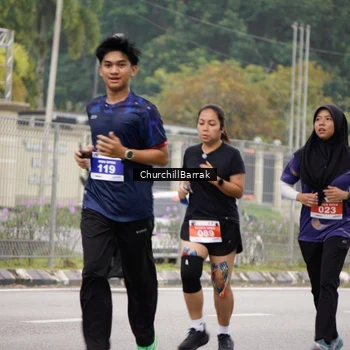 Runner Photo 8411362