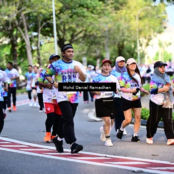 Runner Photo 8411399