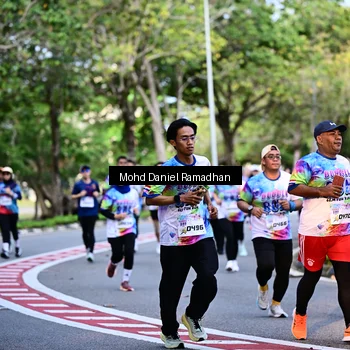 Runner Photo 8411415