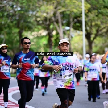 Runner Photo 8411496