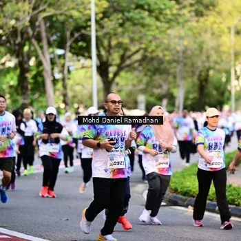Runner Photo 8411590