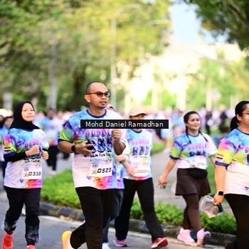 Runner Photo 8411663