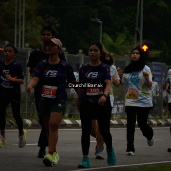 Runner Photo 8411674