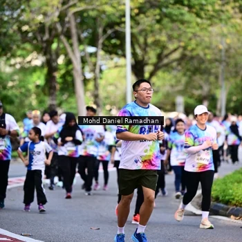 Runner Photo 8411675