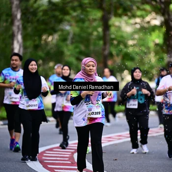 Runner Photo 8411705