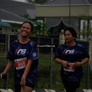 Runner Photo 8411749