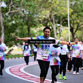 Runner Photo 8411759