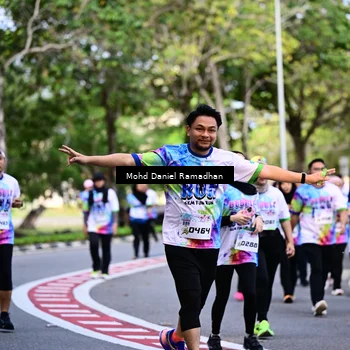 Runner Photo 8411762