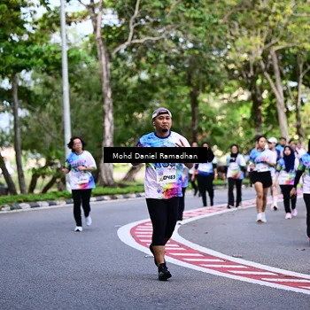 Runner Photo 8411768