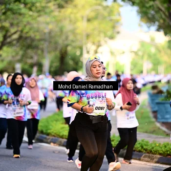 Runner Photo 8411786