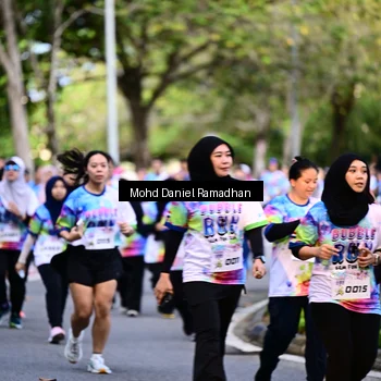 Runner Photo 8411798