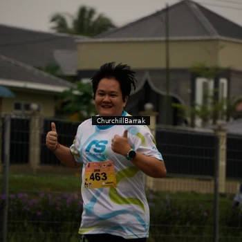 Runner Photo 8411800