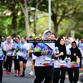 Runner Photo 8411844
