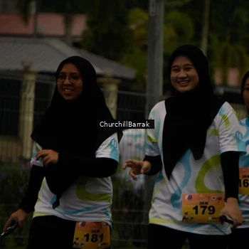 Runner Photo 8411881