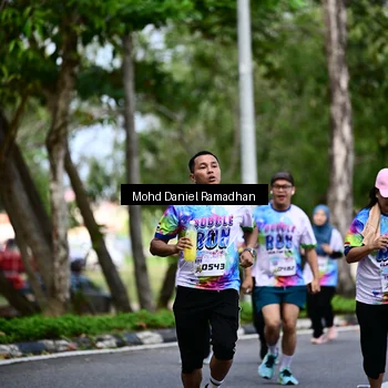 Runner Photo 8411900