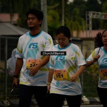 Runner Photo 8412003