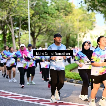 Runner Photo 8412019