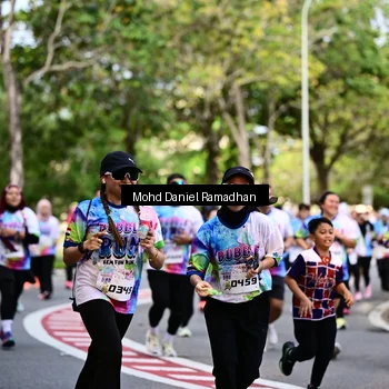 Runner Photo 8412024