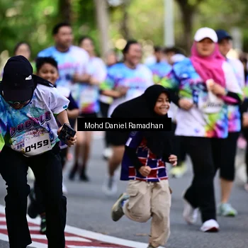 Runner Photo 8412025