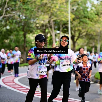 Runner Photo 8412043