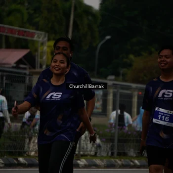 Runner Photo 8412054