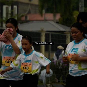 Runner Photo 8412057