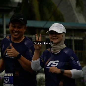 Runner Photo 8412072