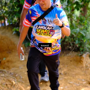 Runner Photo 8412074