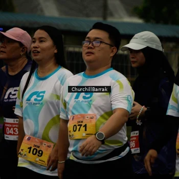 Runner Photo 8412075