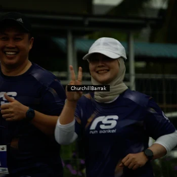 Runner Photo 8412076