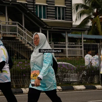 Runner Photo 8412084